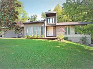 19800 Longview Dr, Lawrenceburg, IN 47025