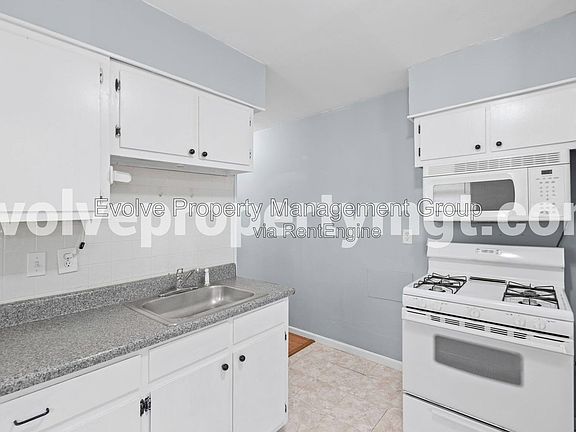 3rd image of 2020 Vinton Ave