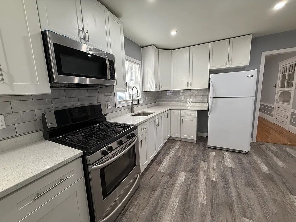 Brand New Kitchen!