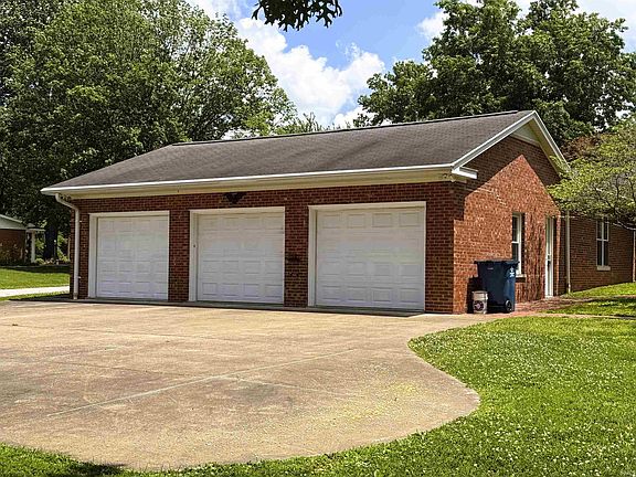 5th image of 1311 McDowell Rd