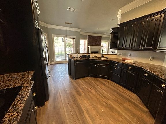 4th image of 17 Briarwood Cir