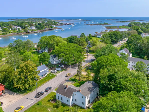 9 Langsford Road, Kennebunkport, ME 04046