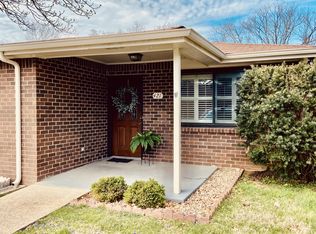 421 Deer Lake Dr, Nashville, TN 37221