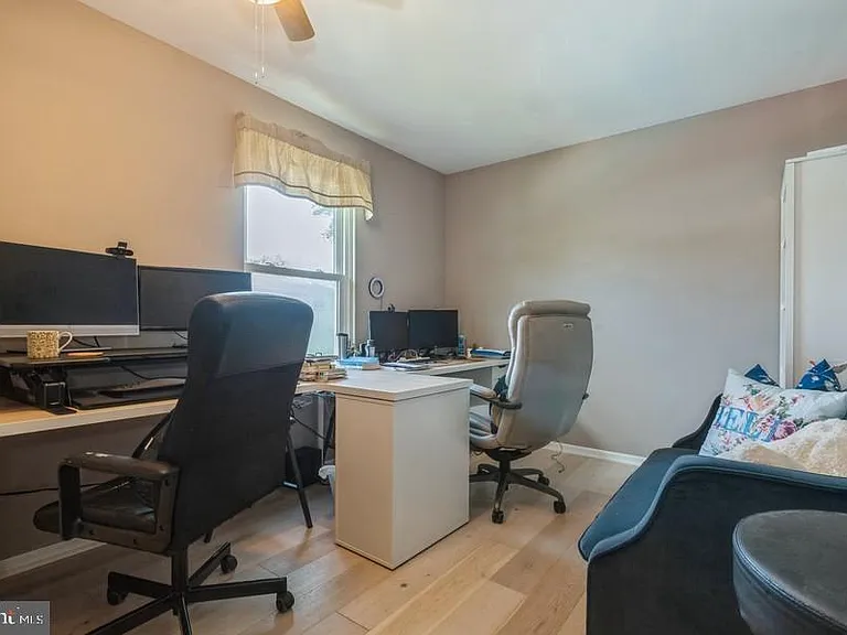 104 Apley Dr — Photo 10