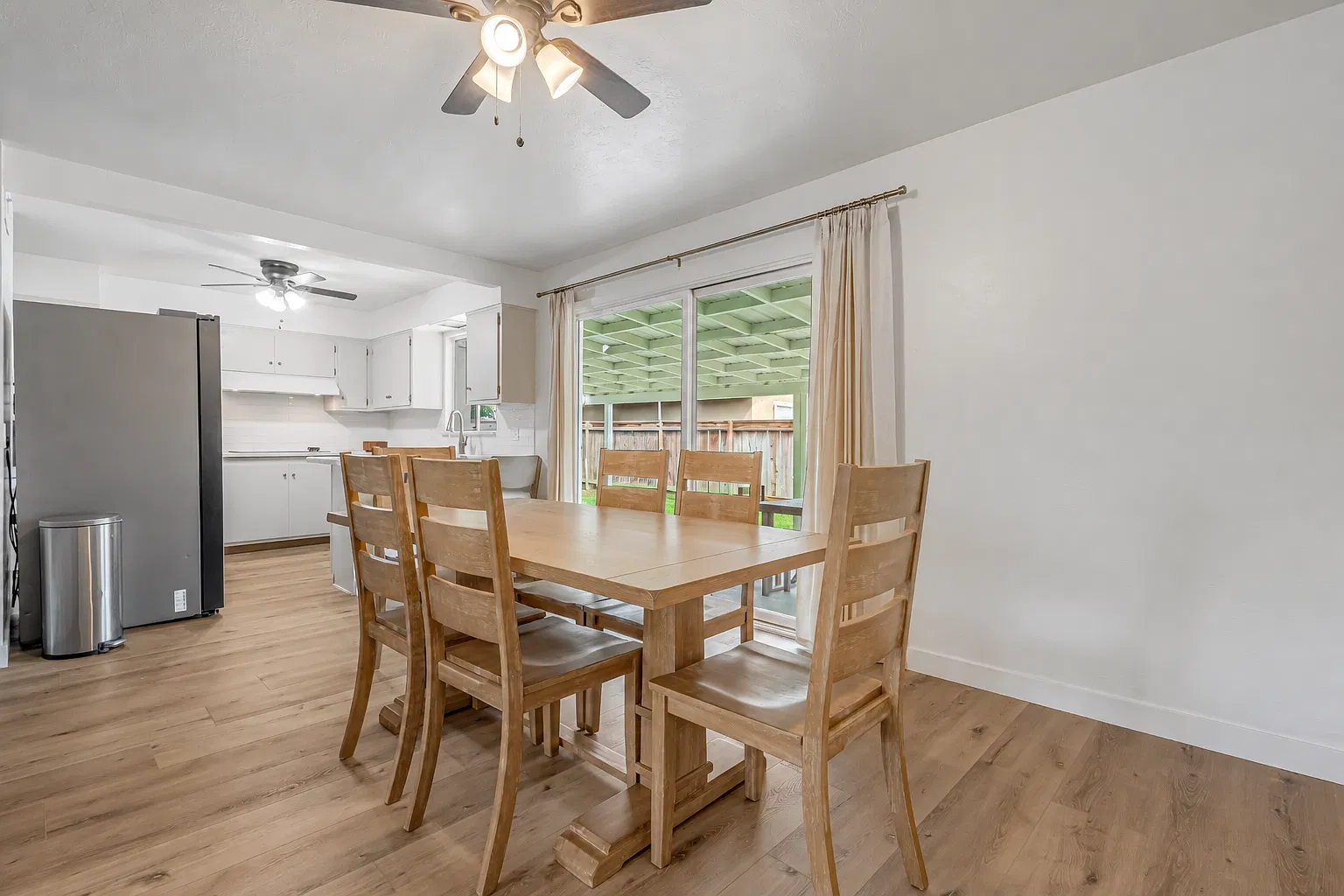 1 bed, 1242 sqft, $950 — Photo 2