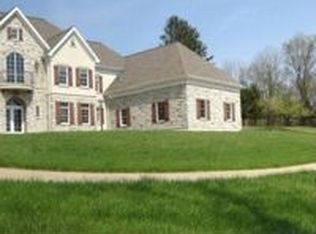 57 Barrington Dr, Wheeling, WV 26003