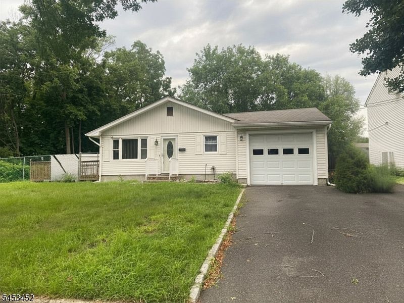 1st image of 263 Colonial Pl