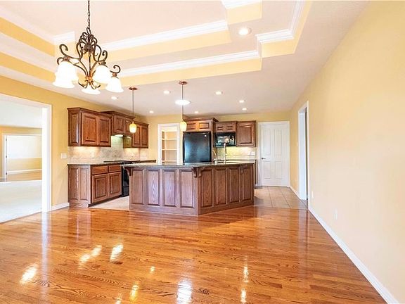 2nd image of 31 Grier Dr