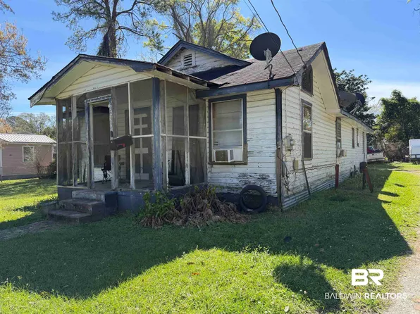 2211 Barlow St, Mobile, AL 36617