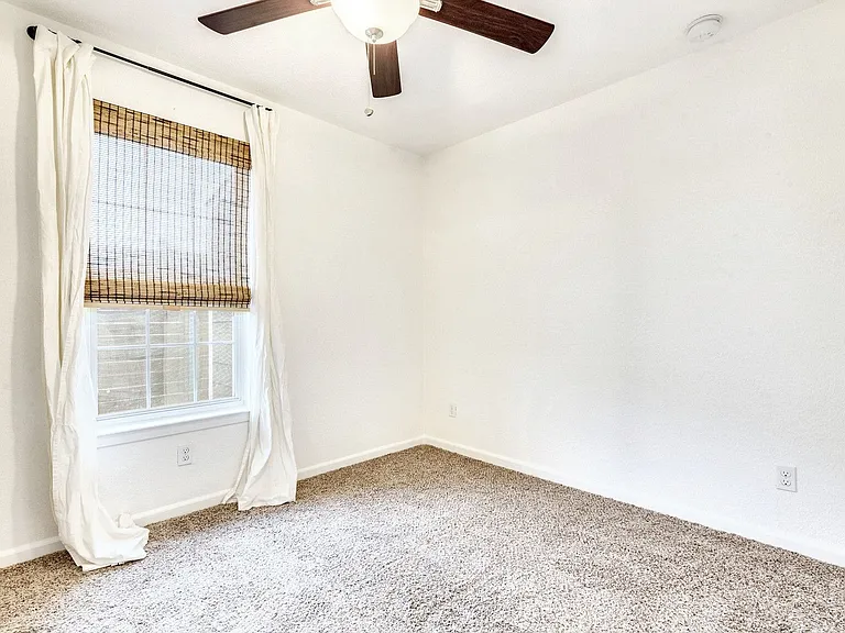 5607 Samuel Huston Ave — Photo 20