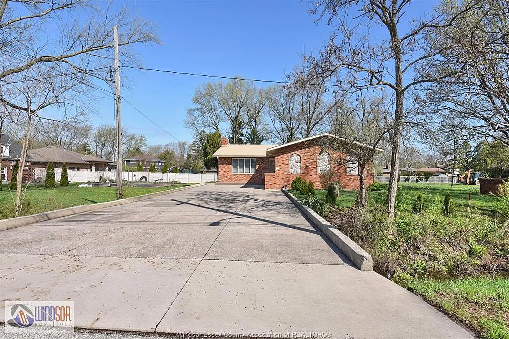 Building Photo - 600 Cousineau Rd #LOWER