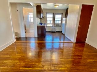 20-68 33rd St #2, Astoria, NY 11105