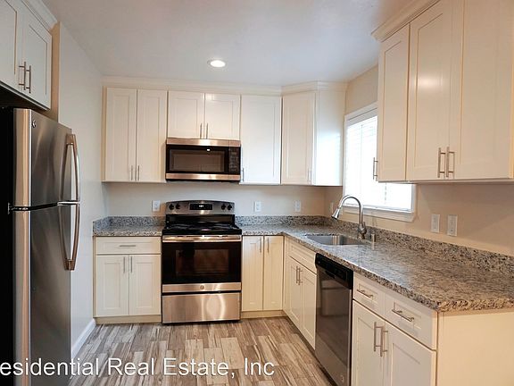 2nd image of 207 W Hamilton Ave #6959123