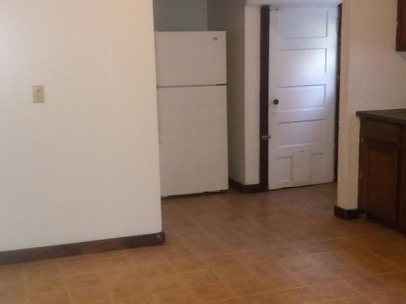 5th image of 1520 Lee St E #1