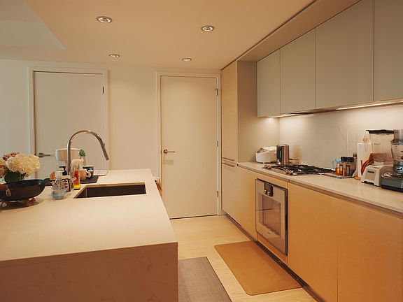 4th image of 1289 Hornby St #2512