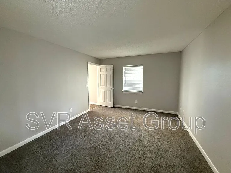 100 Fairway Park #1705 — Photo 7