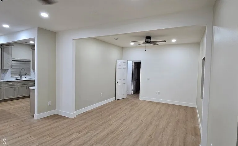 289 Brown St — Photo 6