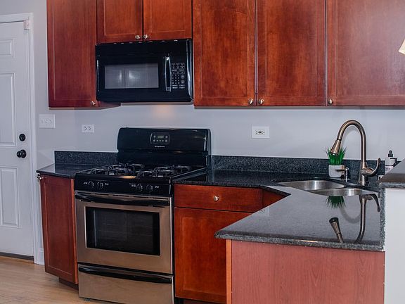 4th image of 7062 N Wolcott Ave APT 1