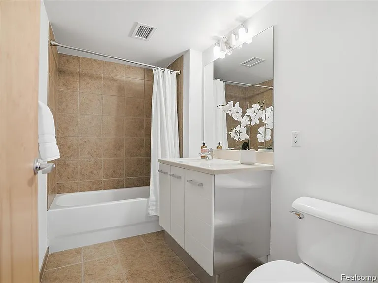 432 S Washington Ave #905 — Photo 15
