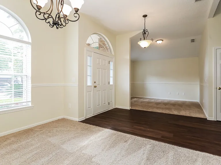 3460 Live Oak Hollow Dr — Photo 4