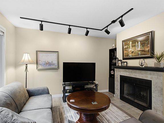 3rd image of 2736 Atlin Pl #14