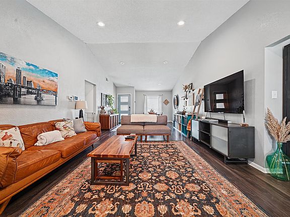 2nd image of 9007 W Pointer Ln