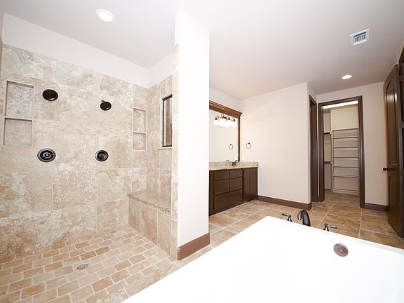 5th image of 42 Shadydale Ln