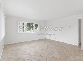 6 Riverside Blvd, Sacramento, CA 95818