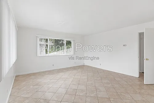 6 Riverside Blvd Photo 1 6 Riverside Blvd Photo 1