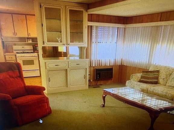 2nd image of 1404 Highland Ave