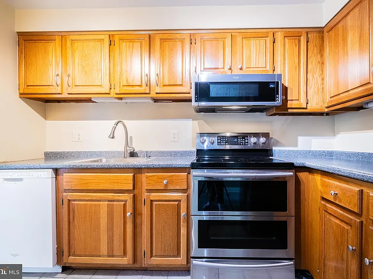 805 N Howard St #438 — Photo 16
