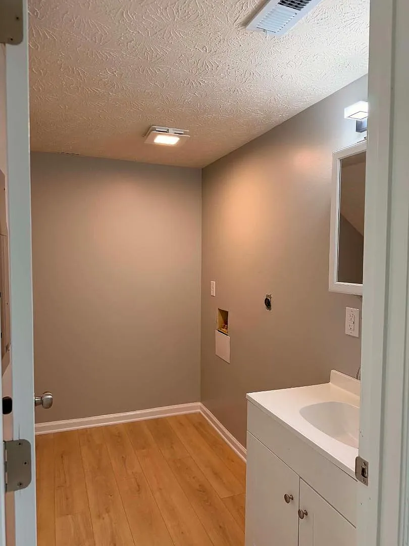 225 Tulip Dr - 225 Tulip 1 — Photo 3