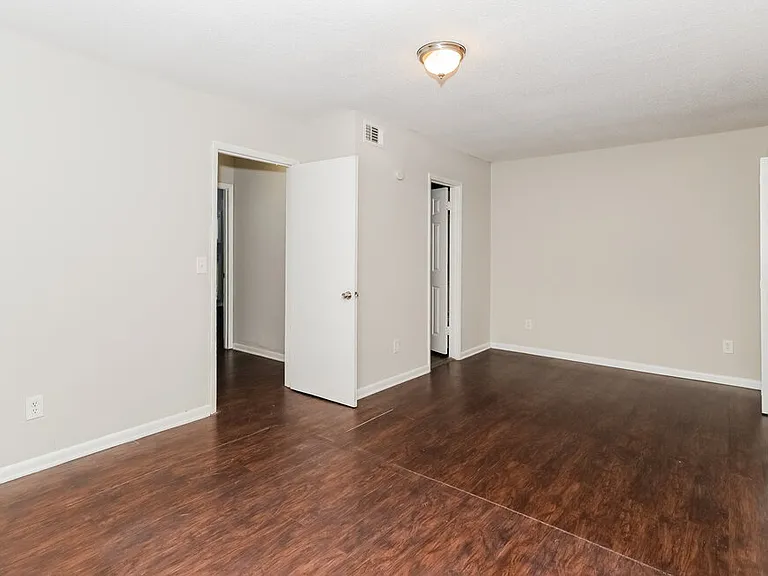 3419 Cobbs Ferry Dr — Photo 9