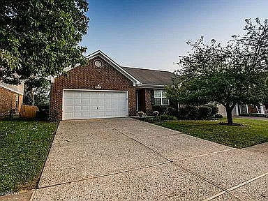 4702 Oak Pointe Dr