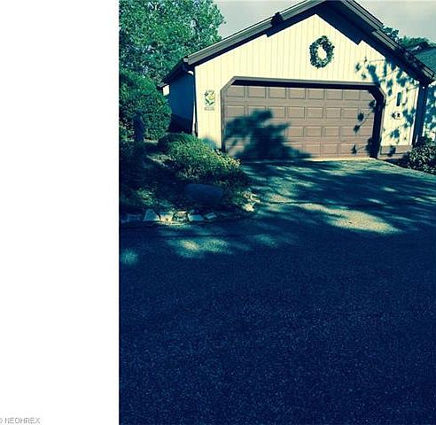 1st image of 2 Pinewood Dr