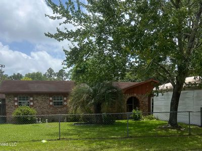 1809 Riverside Dr, Gautier, MS, 39553