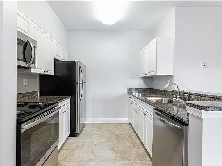 North Pointe Apartments — Photo 78