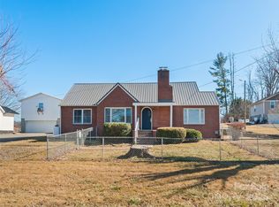 102 Dewey Ave, Canton, NC 28716