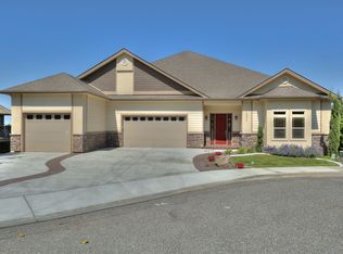 3804 W 40th Pl, Kennewick, WA 99337
