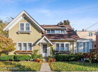 925 Greenwood St, Evanston, IL 60201