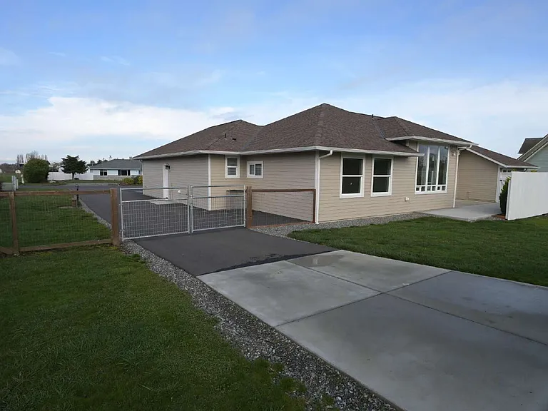151 Quail Meadows Dr — Photo 38