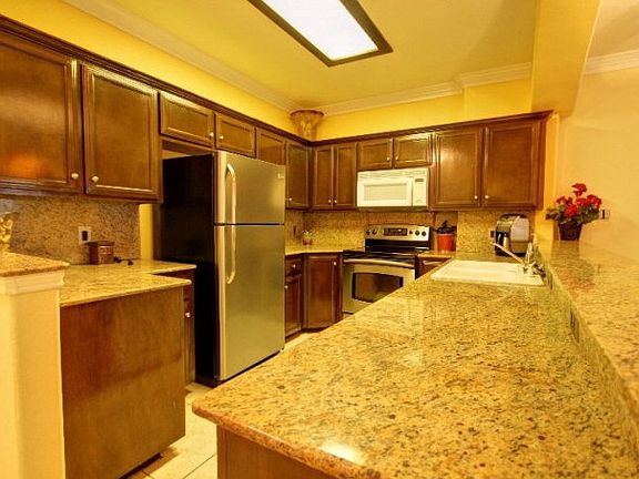 5th image of 111 Harbor St #102