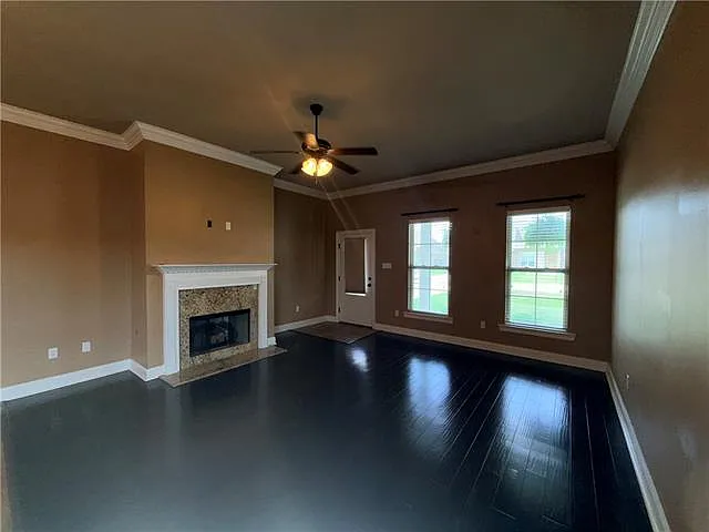 4 bed, 2.0 bath, 1875 sqft, $2,500 — Photo 4