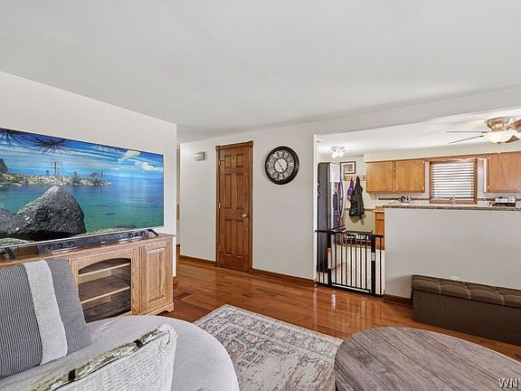 5th image of 49 Caroline Ln