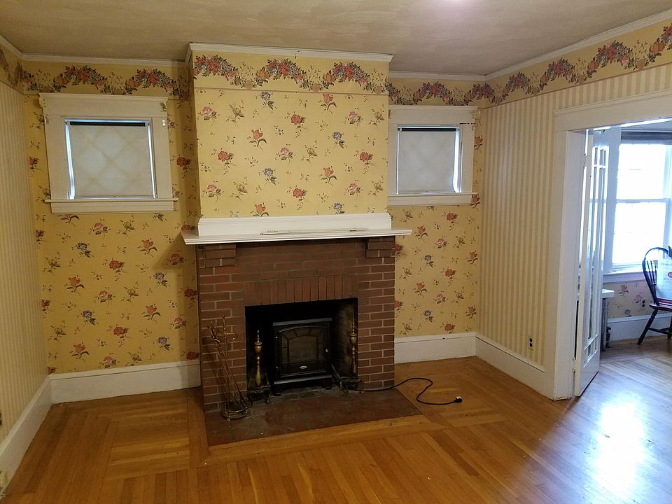 2nd image of 7 Griswold Ave