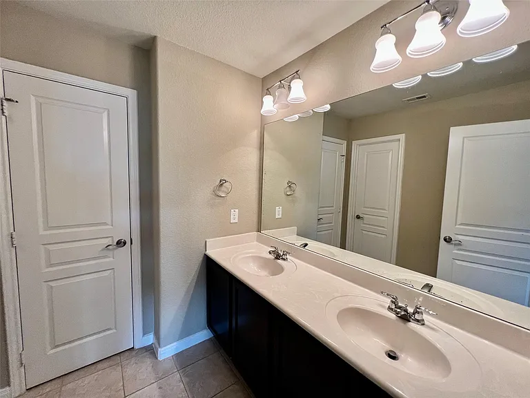 6418 Burgess Heights Ln — Photo 21