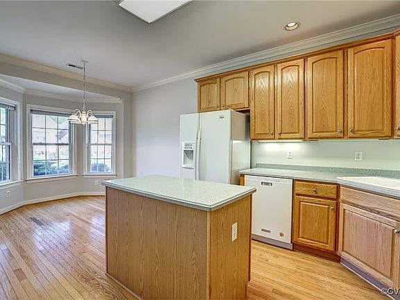 5th image of 2876 Fairway Homes Way