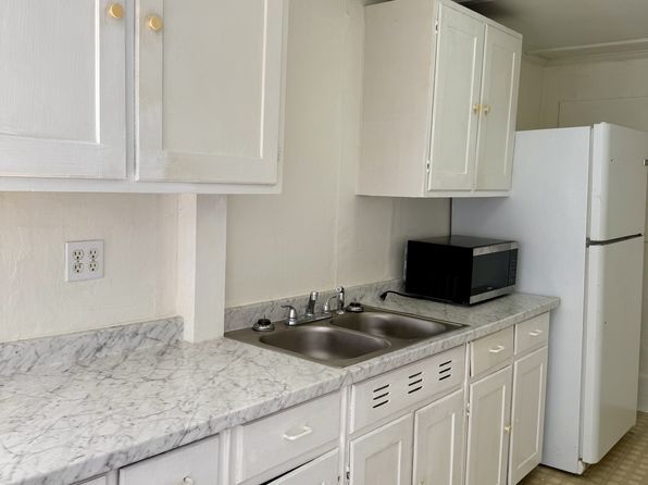 97 Franklin Street - B, 97 Franklin St, Franklin, NH 03235