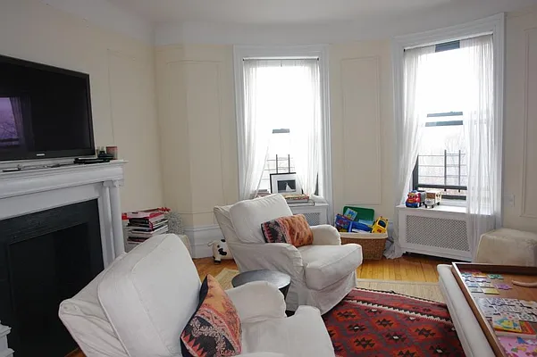 Rented by Corcoran | media 31