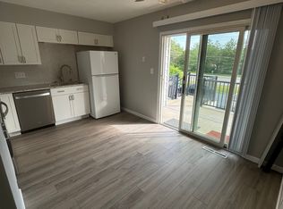 220 Gettysburg Rd APT 4, Belleville, IL 62226